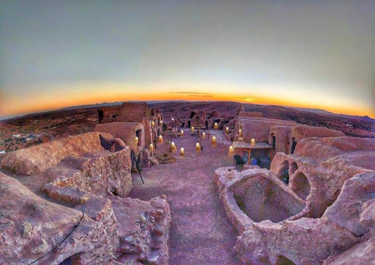 KSAR JOUAMAA: IDEAL POUR LA DECOUVERTE DU DESERT